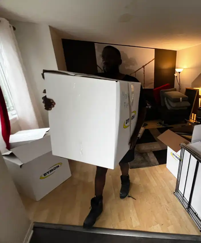 Ottawa Next Movers Senior Moving Process Ottawa Next Movers team helping seniors with a step by step moving process